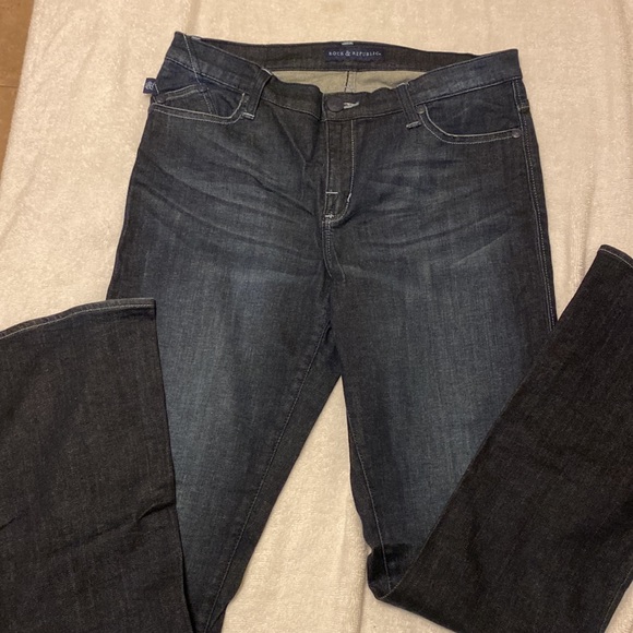 Rock & Republic bootcut jeans - Picture 2 of 4